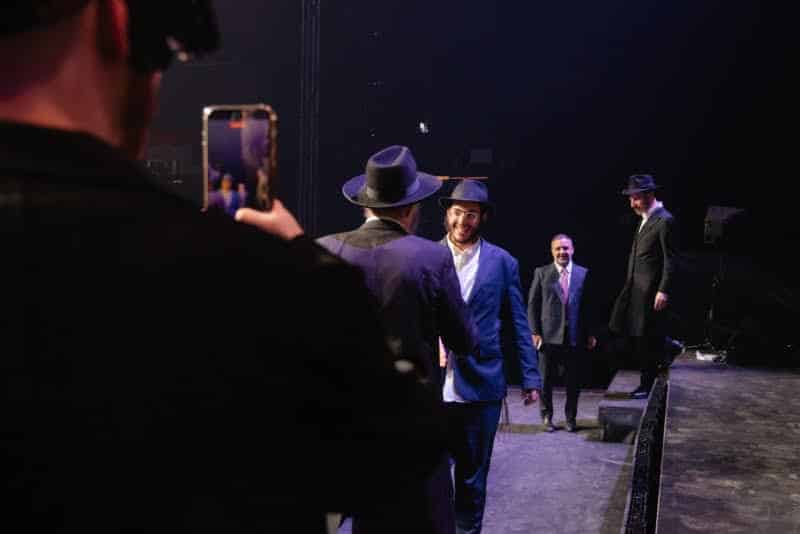 רגע היסטורי במוסקבה: שורד השבי נכנס בברית המילה רגע היסטורי במוסקבה: שורד השבי נכנס בברית המילה