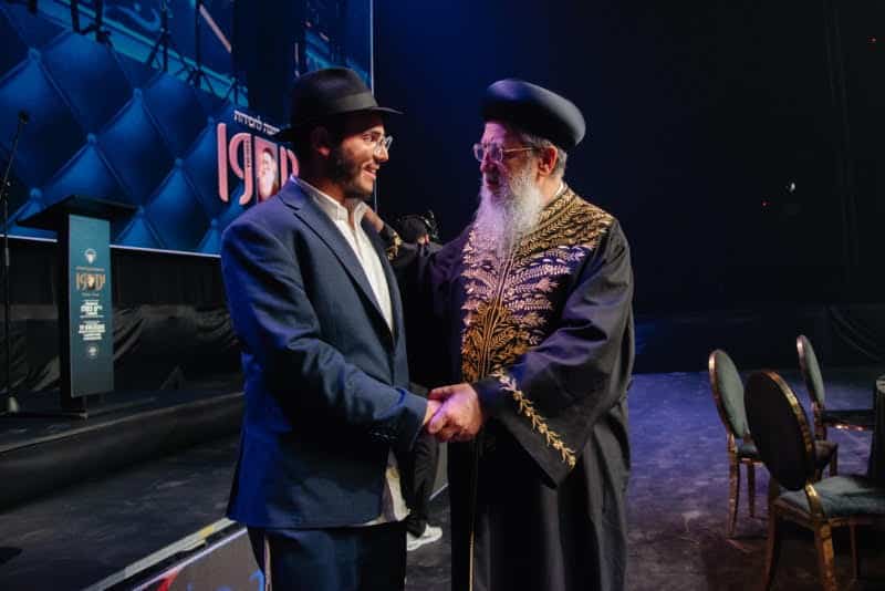 רגע היסטורי במוסקבה: שורד השבי נכנס בברית המילה רגע היסטורי במוסקבה: שורד השבי נכנס בברית המילה