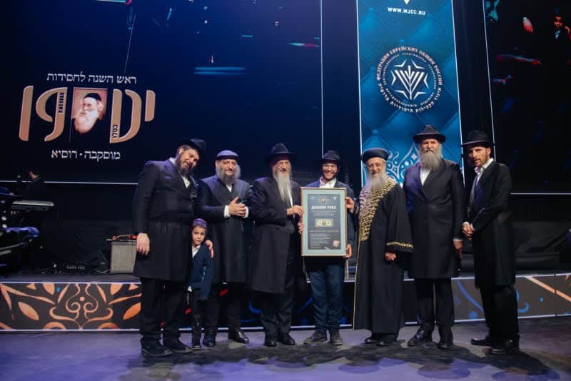 רגע היסטורי במוסקבה: שורד השבי נכנס בברית המילה רגע היסטורי במוסקבה: שורד השבי נכנס בברית המילה