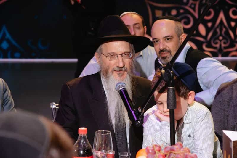 רגע היסטורי במוסקבה: שורד השבי נכנס בברית המילה רגע היסטורי במוסקבה: שורד השבי נכנס בברית המילה