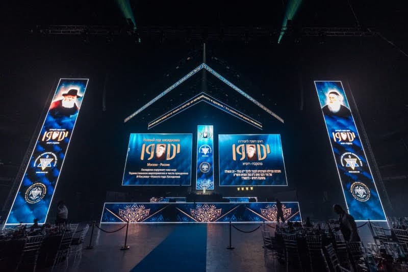 רגע היסטורי במוסקבה: שורד השבי נכנס בברית המילה רגע היסטורי במוסקבה: שורד השבי נכנס בברית המילה