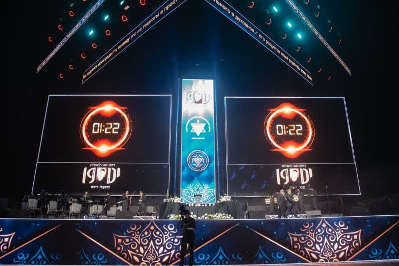 רגע היסטורי במוסקבה: שורד השבי נכנס בברית המילה רגע היסטורי במוסקבה: שורד השבי נכנס בברית המילה