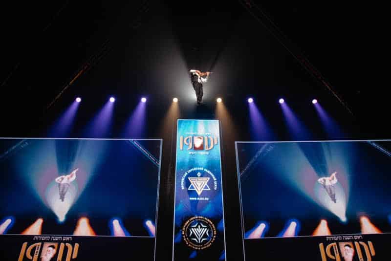 רגע היסטורי במוסקבה: שורד השבי נכנס בברית המילה רגע היסטורי במוסקבה: שורד השבי נכנס בברית המילה