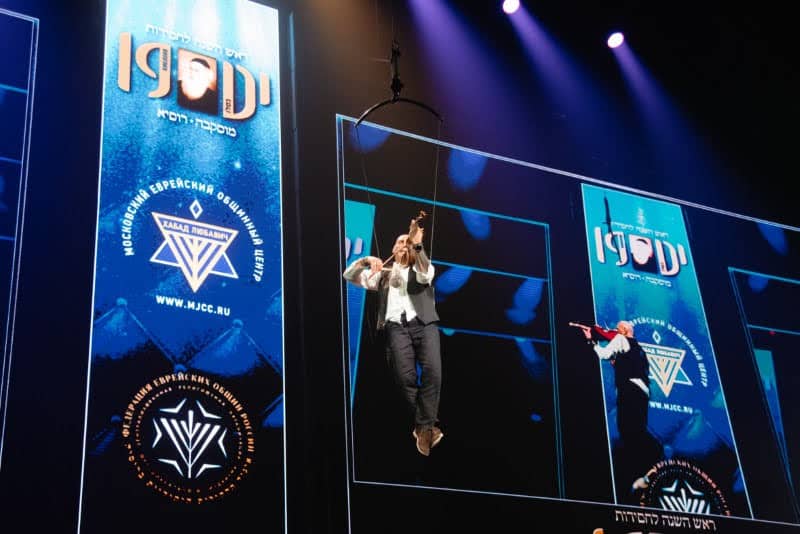 רגע היסטורי במוסקבה: שורד השבי נכנס בברית המילה רגע היסטורי במוסקבה: שורד השבי נכנס בברית המילה