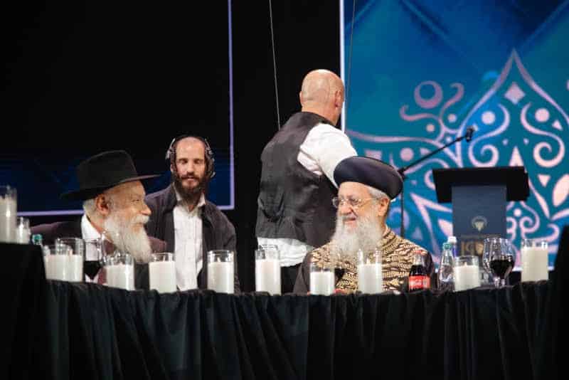 רגע היסטורי במוסקבה: שורד השבי נכנס בברית המילה רגע היסטורי במוסקבה: שורד השבי נכנס בברית המילה