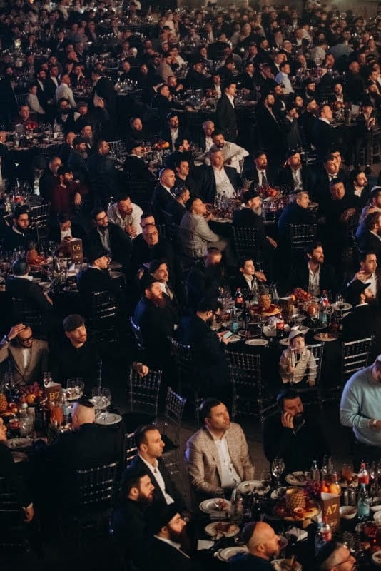 רגע היסטורי במוסקבה: שורד השבי נכנס בברית המילה רגע היסטורי במוסקבה: שורד השבי נכנס בברית המילה