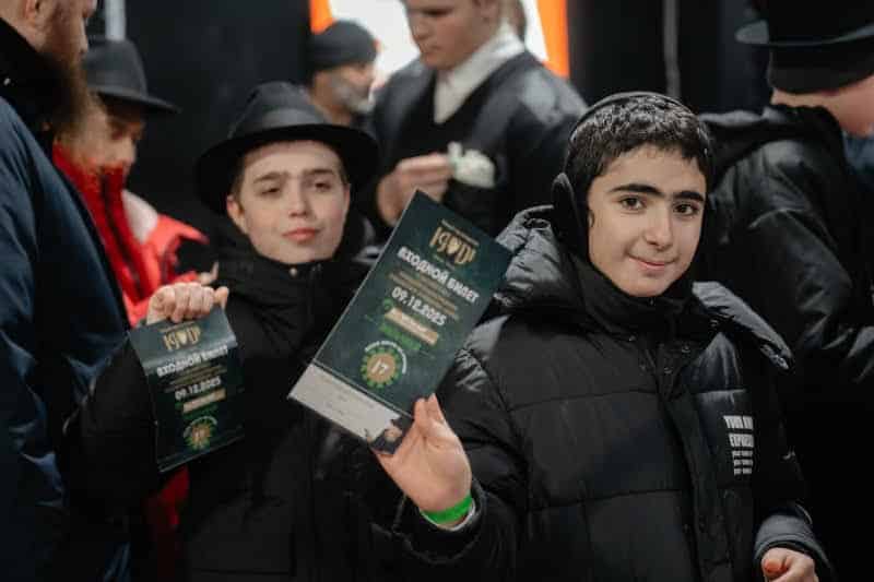 רגע היסטורי במוסקבה: שורד השבי נכנס בברית המילה רגע היסטורי במוסקבה: שורד השבי נכנס בברית המילה