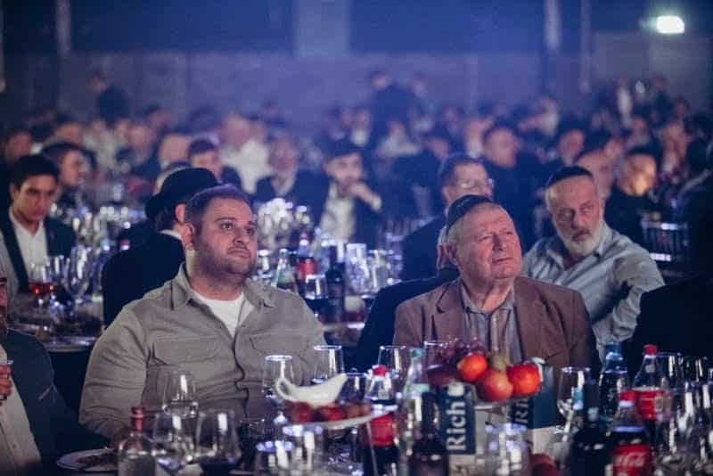 רגע היסטורי במוסקבה: שורד השבי נכנס בברית המילה רגע היסטורי במוסקבה: שורד השבי נכנס בברית המילה