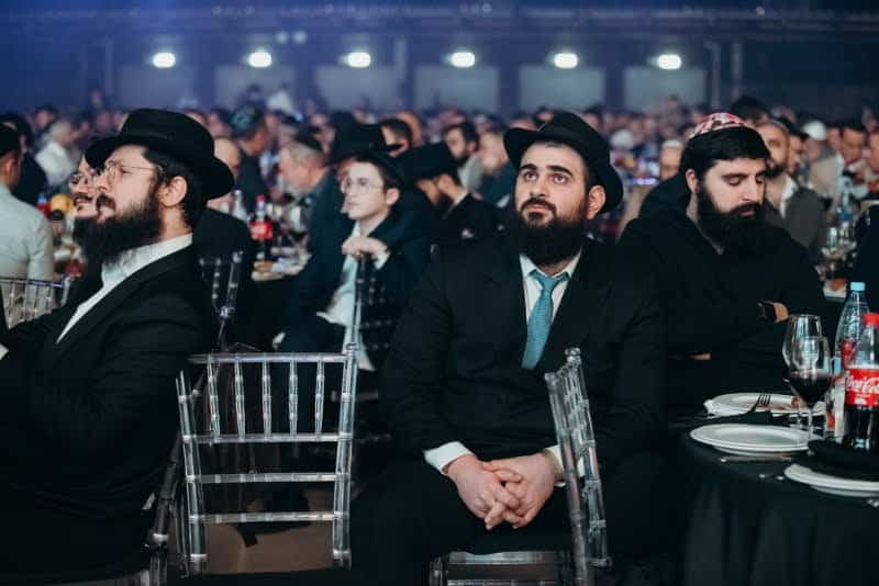 רגע היסטורי במוסקבה: שורד השבי נכנס בברית המילה רגע היסטורי במוסקבה: שורד השבי נכנס בברית המילה