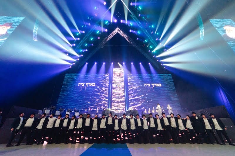 רגע היסטורי במוסקבה: שורד השבי נכנס בברית המילה רגע היסטורי במוסקבה: שורד השבי נכנס בברית המילה