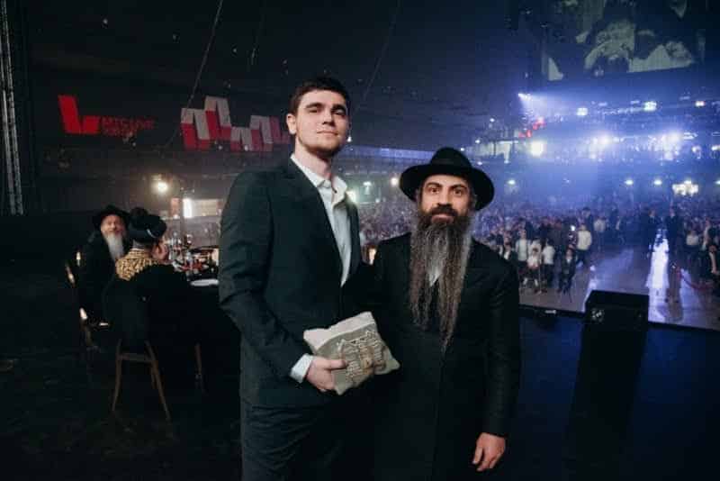 רגע היסטורי במוסקבה: שורד השבי נכנס בברית המילה רגע היסטורי במוסקבה: שורד השבי נכנס בברית המילה