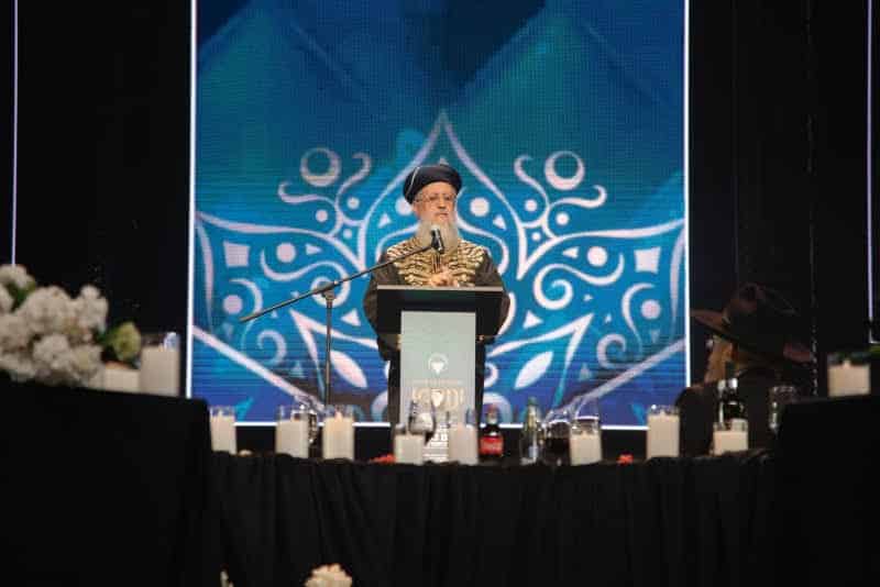 רגע היסטורי במוסקבה: שורד השבי נכנס בברית המילה רגע היסטורי במוסקבה: שורד השבי נכנס בברית המילה