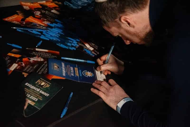 רגע היסטורי במוסקבה: שורד השבי נכנס בברית המילה רגע היסטורי במוסקבה: שורד השבי נכנס בברית המילה