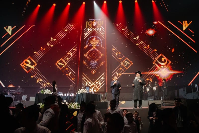 רגע היסטורי במוסקבה: שורד השבי נכנס בברית המילה רגע היסטורי במוסקבה: שורד השבי נכנס בברית המילה