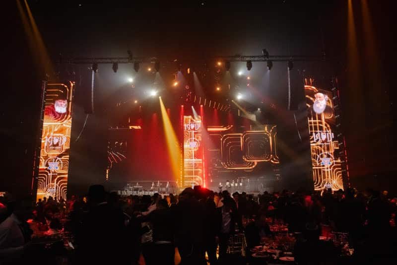 רגע היסטורי במוסקבה: שורד השבי נכנס בברית המילה רגע היסטורי במוסקבה: שורד השבי נכנס בברית המילה