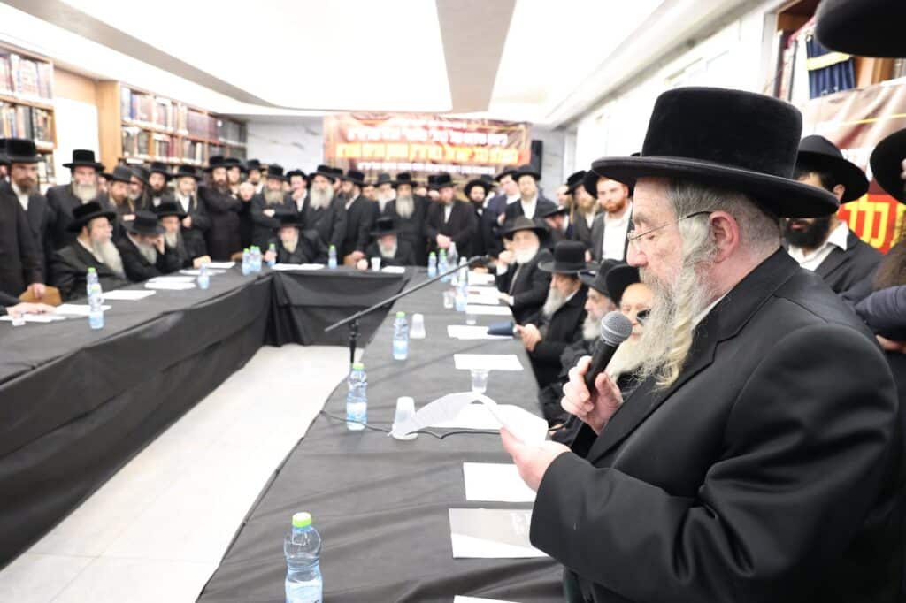 ללא פשרות: הרבנים הכריזו על עצרת רבבות נגד גזירת הגיוס