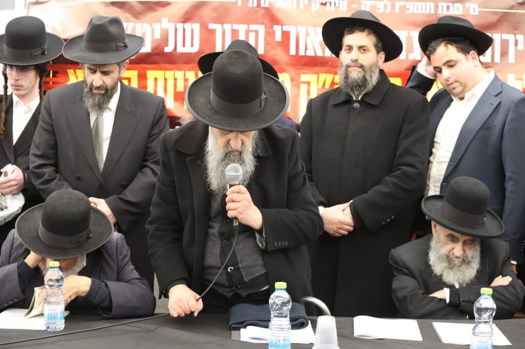 ללא פשרות: הרבנים הכריזו על עצרת רבבות נגד גזירת הגיוס