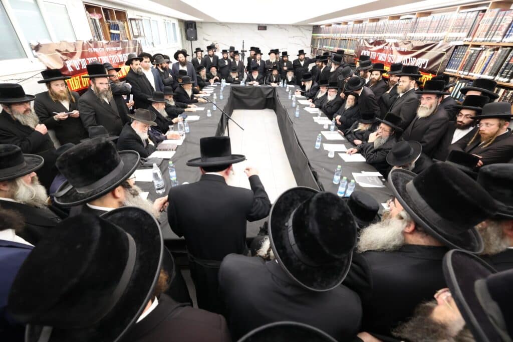 ללא פשרות: הרבנים הכריזו על עצרת רבבות נגד גזירת הגיוס