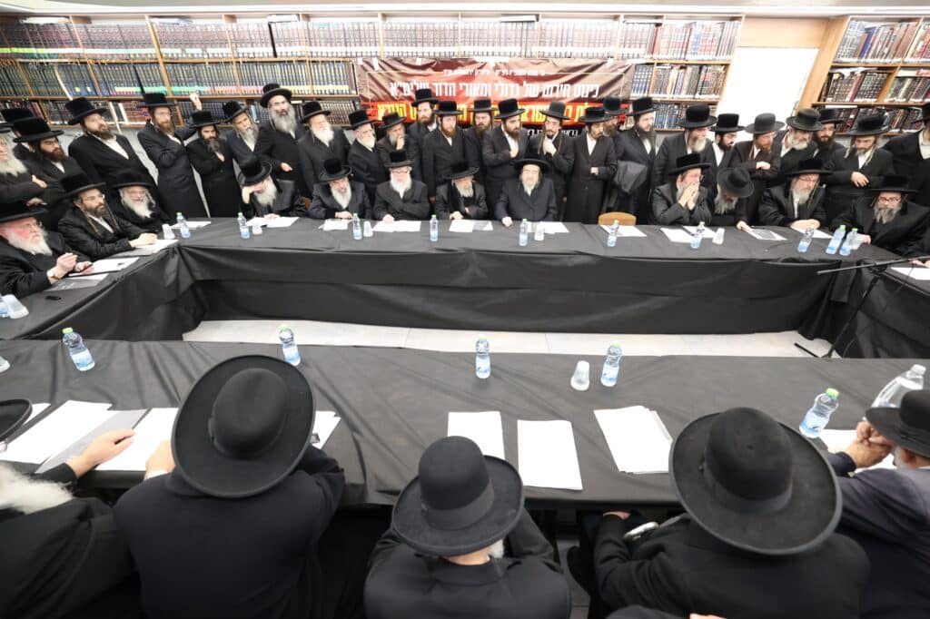 ללא פשרות: הרבנים הכריזו על עצרת רבבות נגד גזירת הגיוס