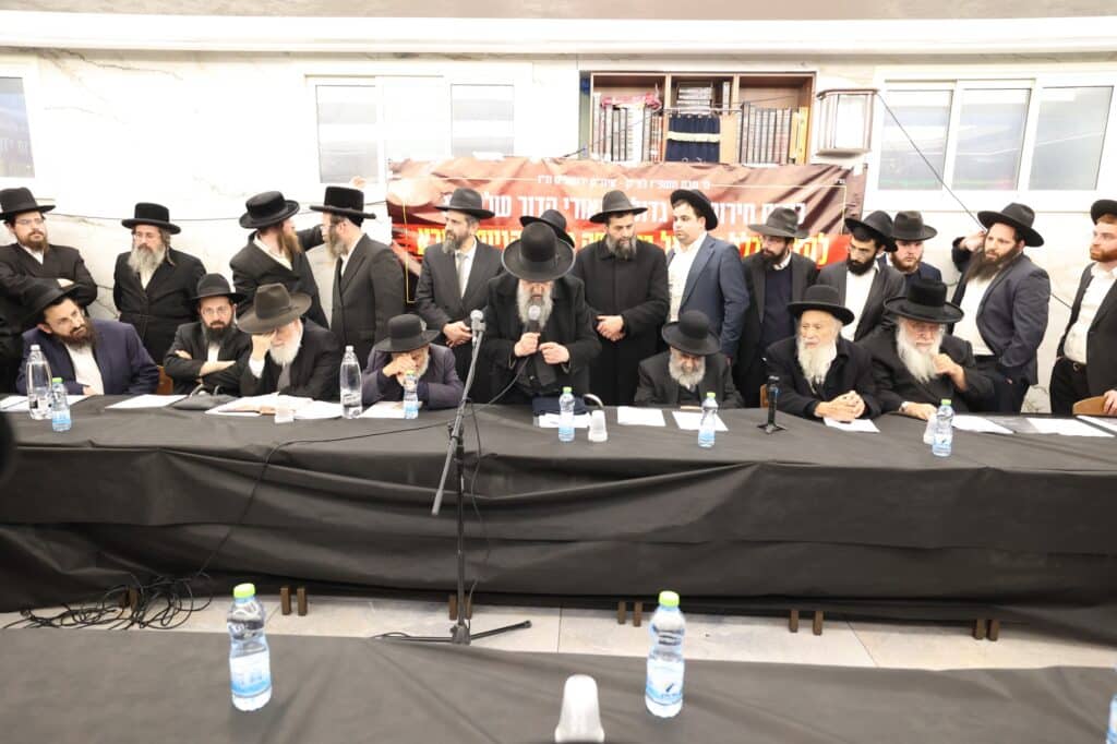 ללא פשרות: הרבנים הכריזו על עצרת רבבות נגד גזירת הגיוס