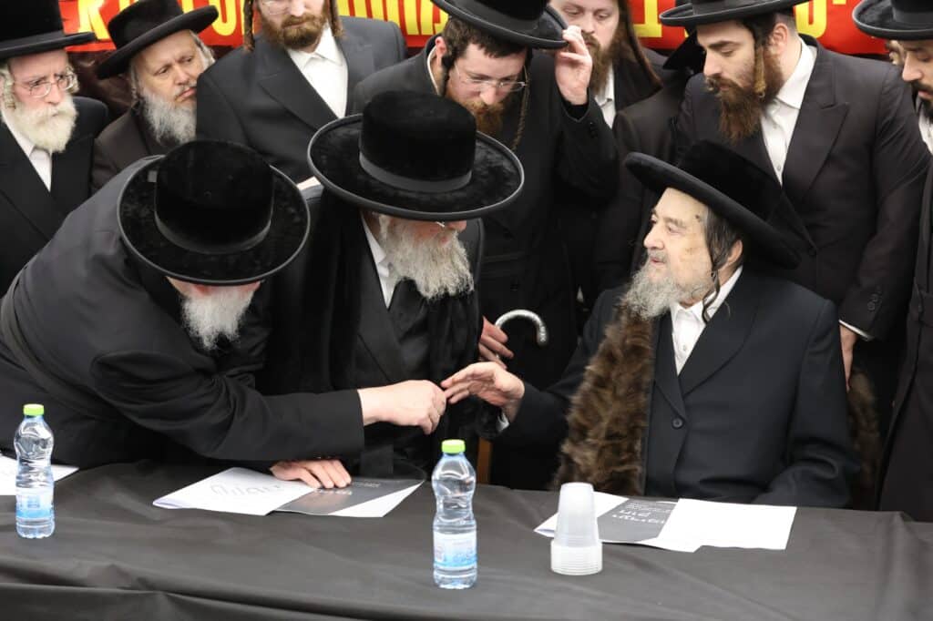 ללא פשרות: הרבנים הכריזו על עצרת רבבות נגד גזירת הגיוס