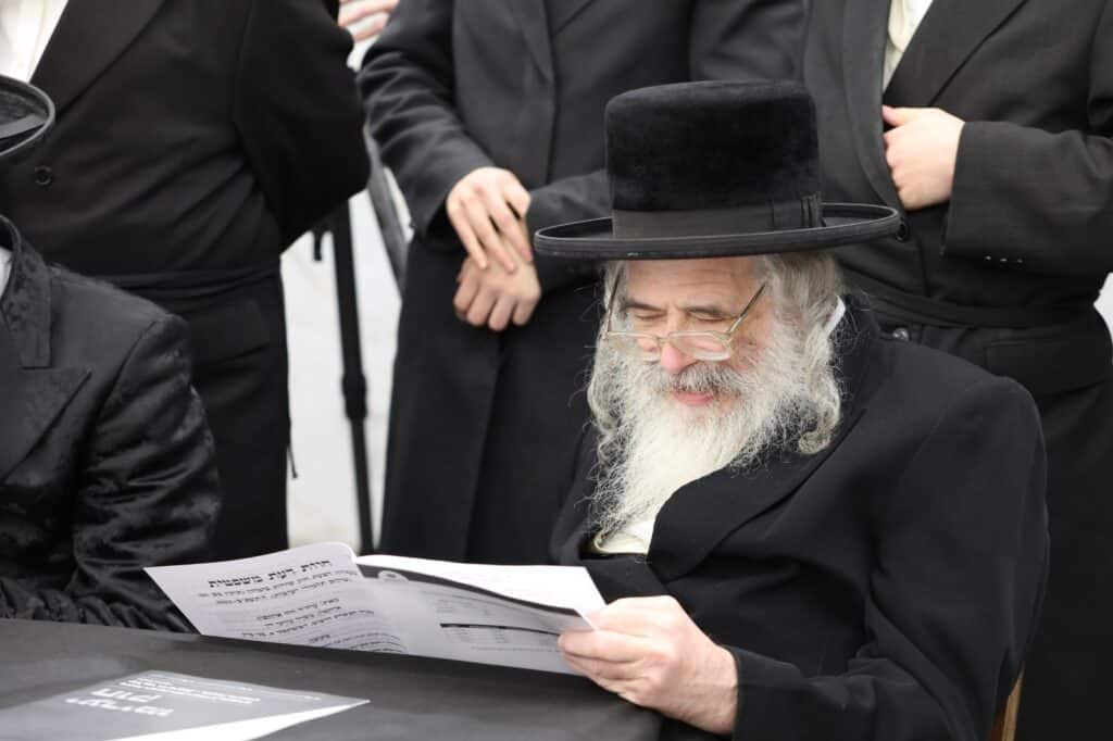 ללא פשרות: הרבנים הכריזו על עצרת רבבות נגד גזירת הגיוס