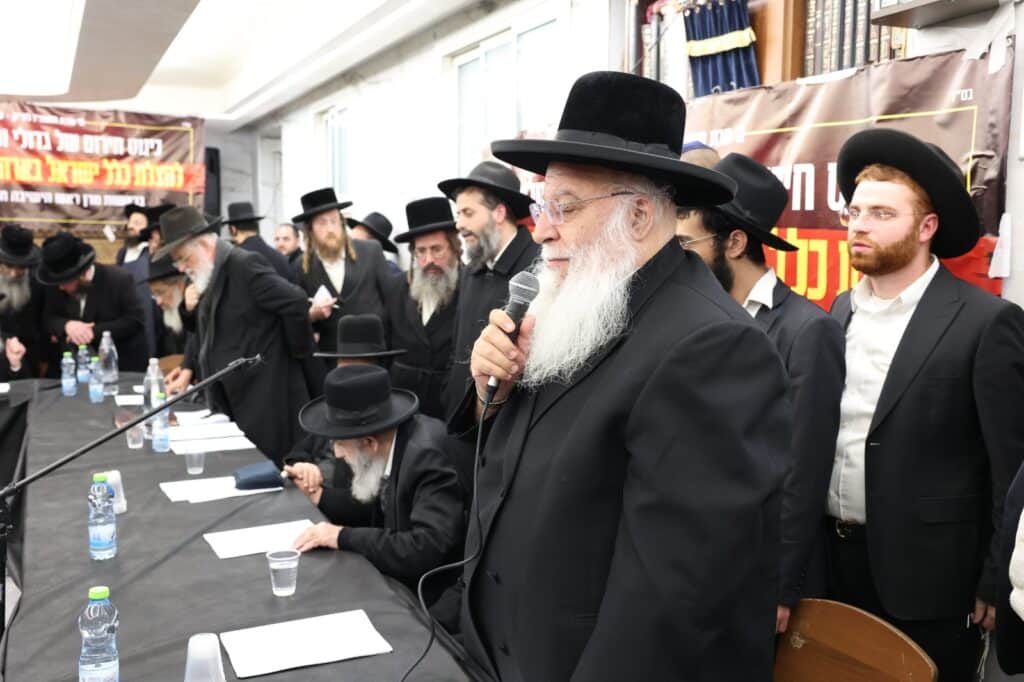 ללא פשרות: הרבנים הכריזו על עצרת רבבות נגד גזירת הגיוס