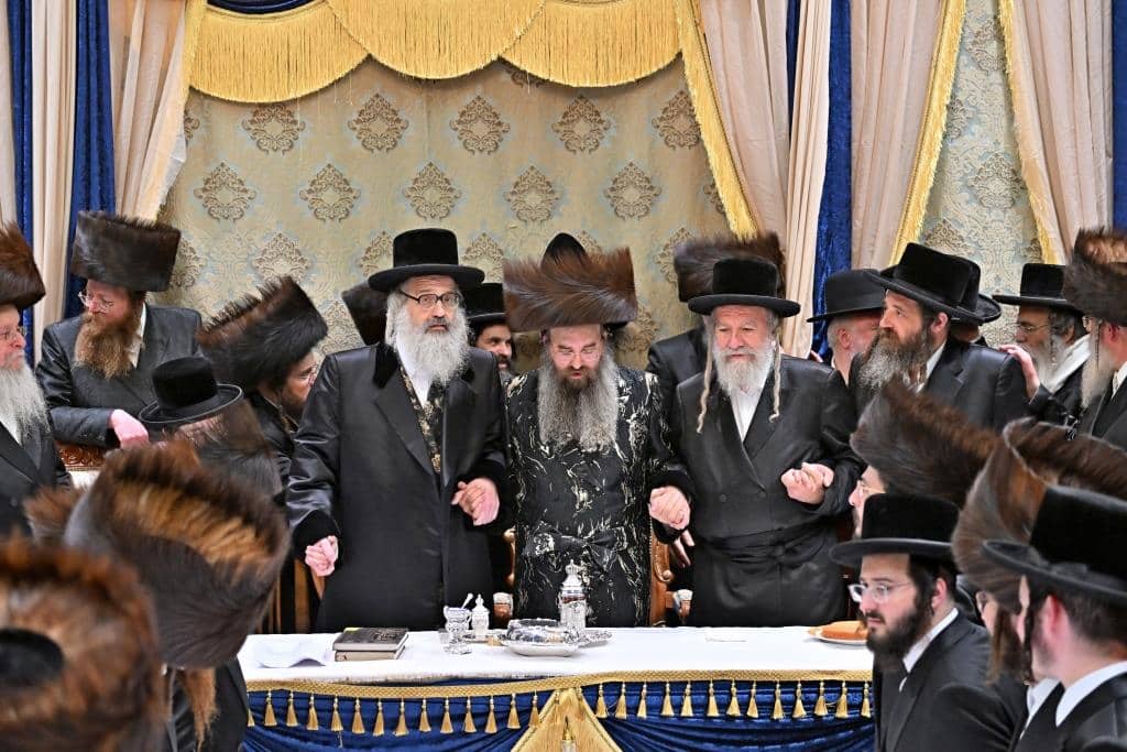 גלריה: שמחת הבר מצווה לבן כבו"ק האדמו"ר מסאדיגורא