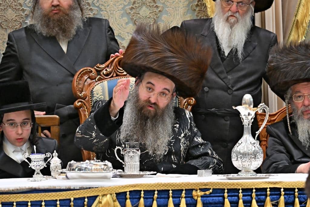 גלריה: שמחת הבר מצווה לבן כבו"ק האדמו"ר מסאדיגורא