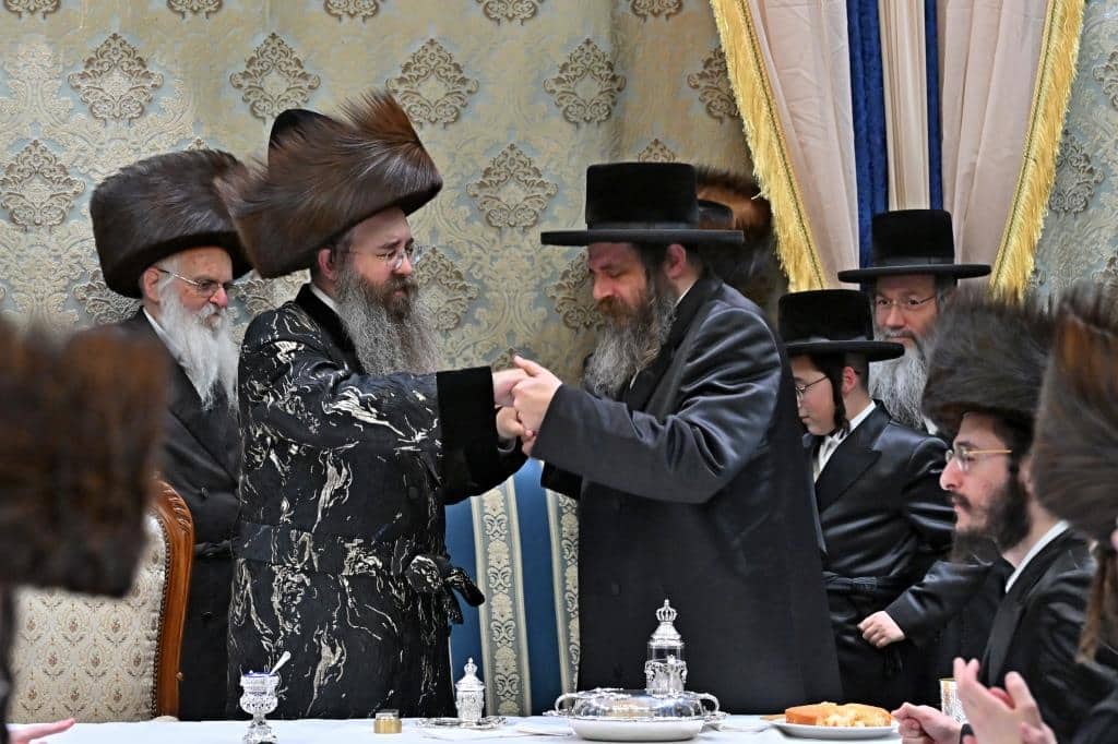 גלריה: שמחת הבר מצווה לבן כבו"ק האדמו"ר מסאדיגורא