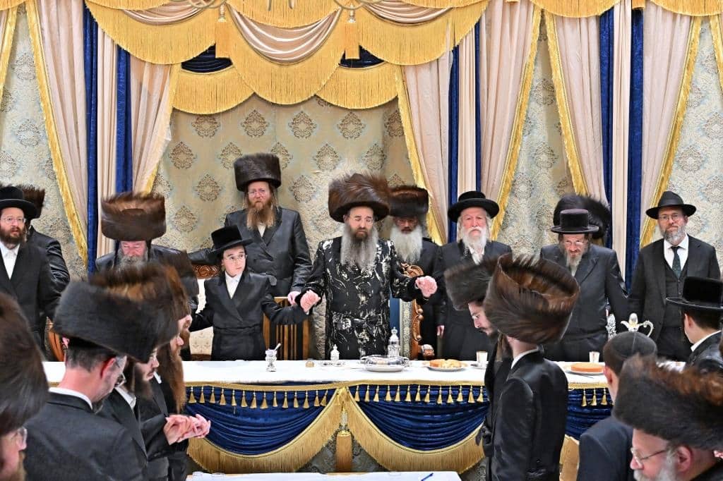 גלריה: שמחת הבר מצווה לבן כבו"ק האדמו"ר מסאדיגורא