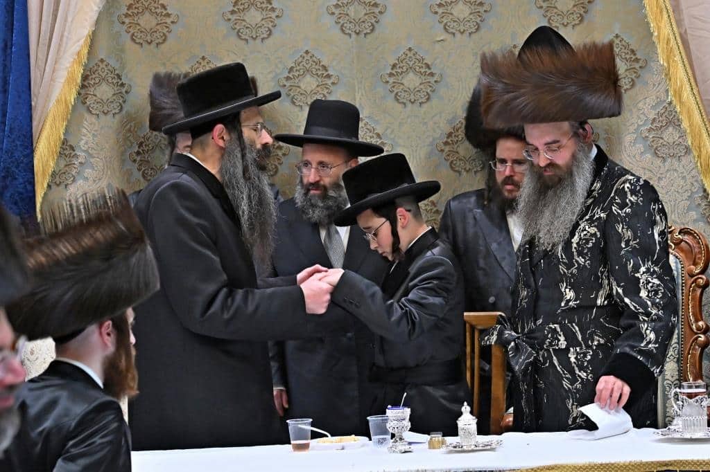 גלריה: שמחת הבר מצווה לבן כבו"ק האדמו"ר מסאדיגורא