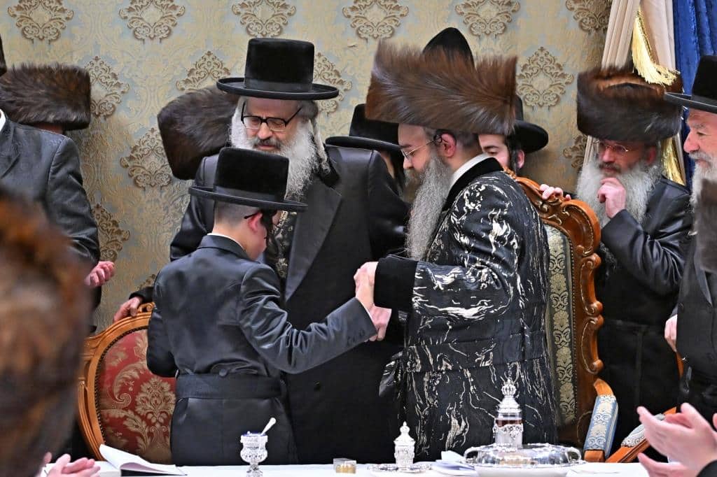 גלריה: שמחת הבר מצווה לבן כבו"ק האדמו"ר מסאדיגורא