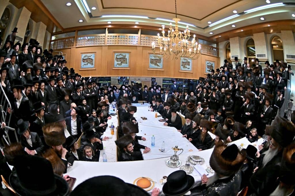 גלריה: שמחת הבר מצווה לבן כבו"ק האדמו"ר מסאדיגורא