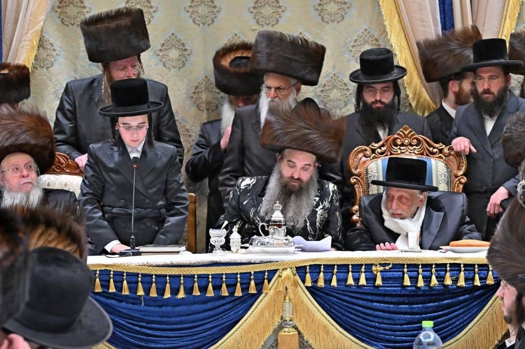 גלריה: שמחת הבר מצווה לבן כבו"ק האדמו"ר מסאדיגורא