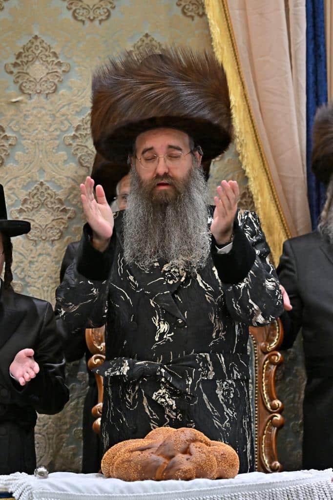 גלריה: שמחת הבר מצווה לבן כבו"ק האדמו"ר מסאדיגורא