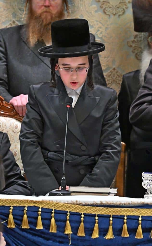 גלריה: שמחת הבר מצווה לבן כבו"ק האדמו"ר מסאדיגורא