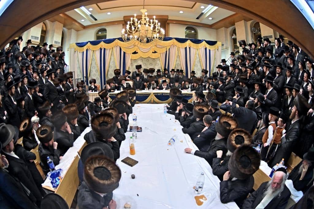 גלריה: שמחת הבר מצווה לבן כבו"ק האדמו"ר מסאדיגורא