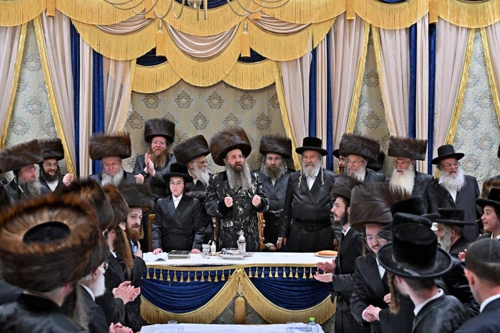 גלריה: שמחת הבר מצווה לבן כבו"ק האדמו"ר מסאדיגורא