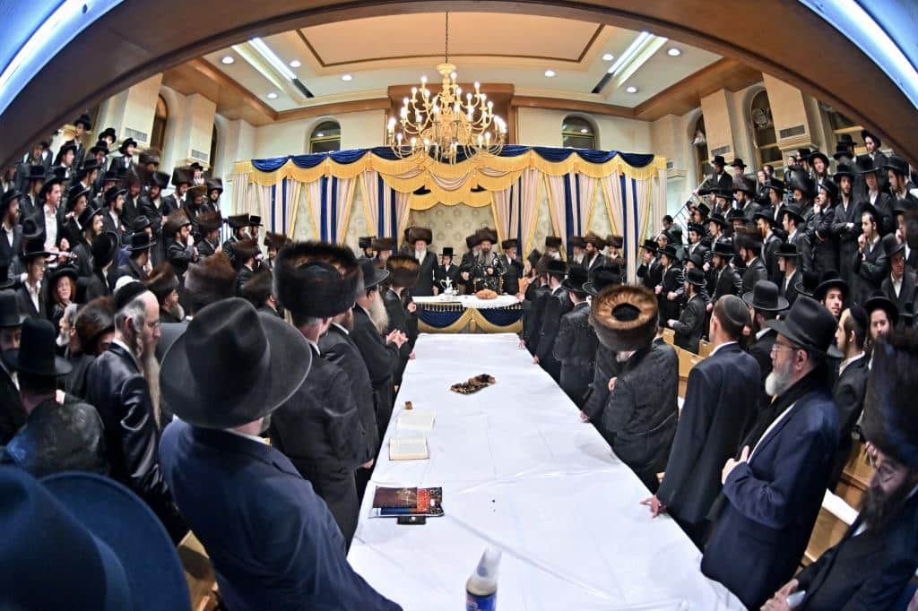 גלריה: שמחת הבר מצווה לבן כבו"ק האדמו"ר מסאדיגורא