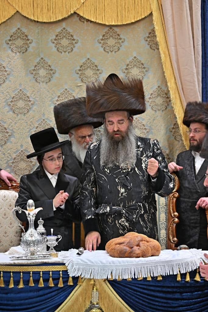 גלריה: שמחת הבר מצווה לבן כבו"ק האדמו"ר מסאדיגורא