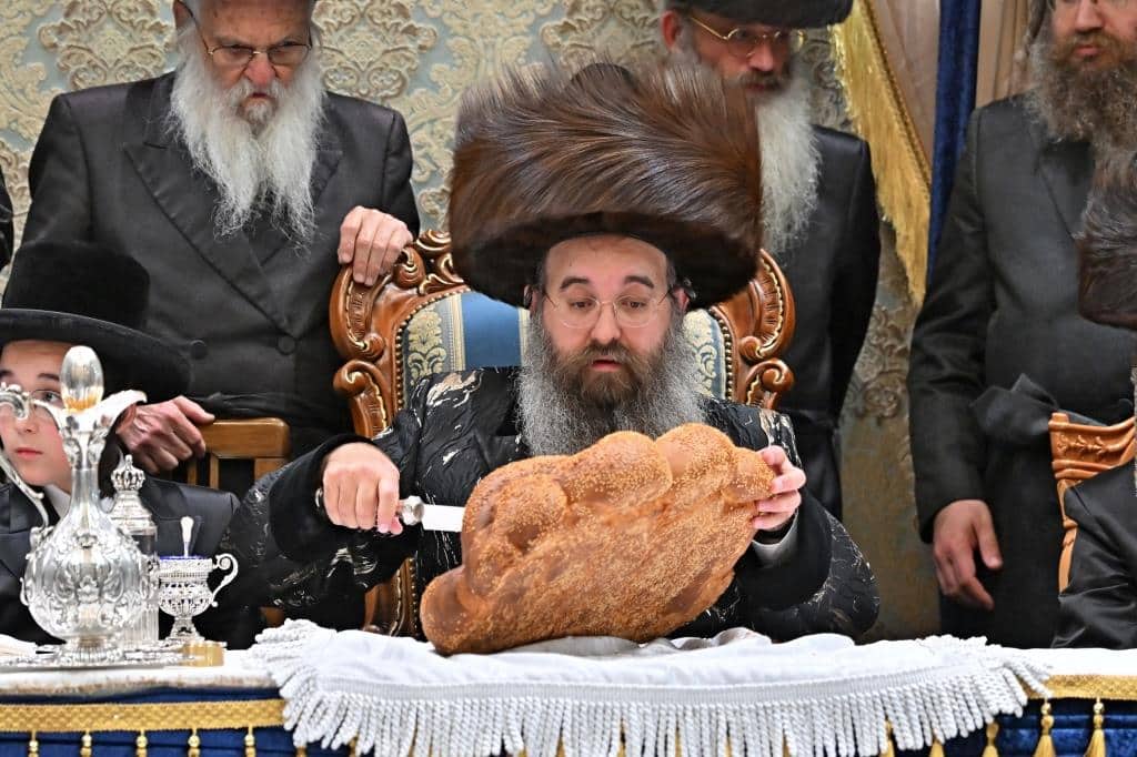 גלריה: שמחת הבר מצווה לבן כבו"ק האדמו"ר מסאדיגורא