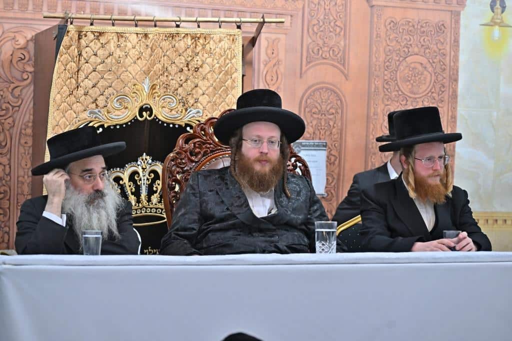 חנוכה בספינקא ב"ש: מעמד ההדלקה וחלוקת דמי חנוכה