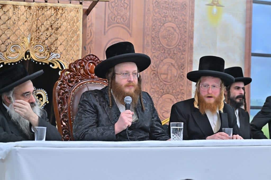 חנוכה בספינקא ב"ש: מעמד ההדלקה וחלוקת דמי חנוכה