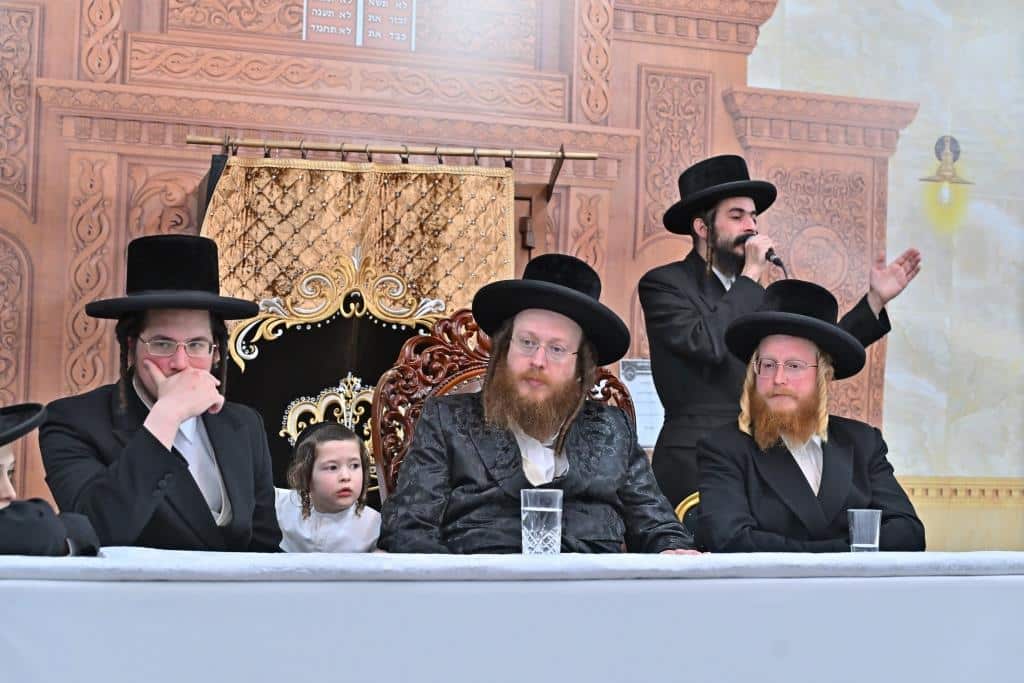 חנוכה בספינקא ב"ש: מעמד ההדלקה וחלוקת דמי חנוכה