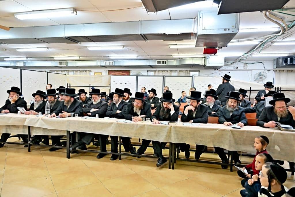 תלמידי ישיבת פומפדיתא חגגו את התחלת לימוד הגמרא