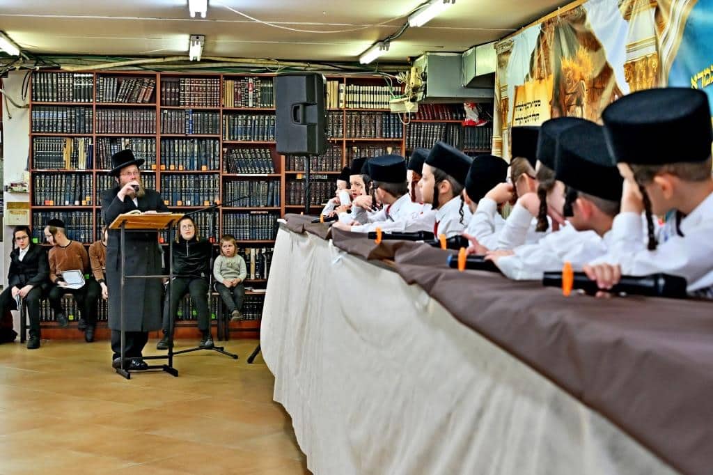 תלמידי ישיבת פומפדיתא חגגו את התחלת לימוד הגמרא