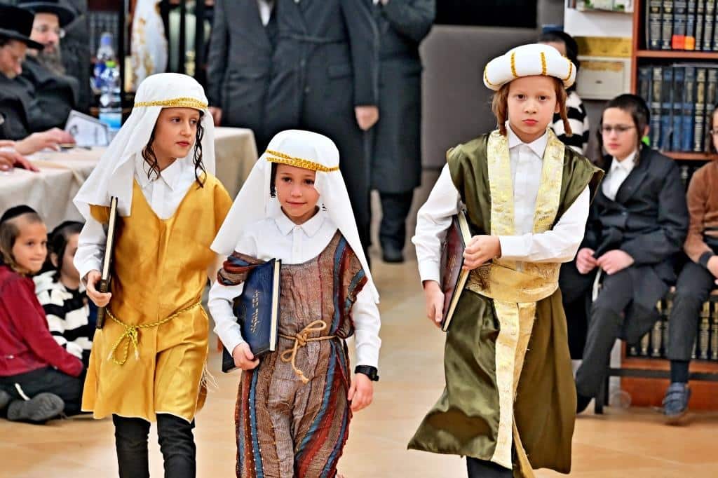 תלמידי ישיבת פומפדיתא חגגו את התחלת לימוד הגמרא