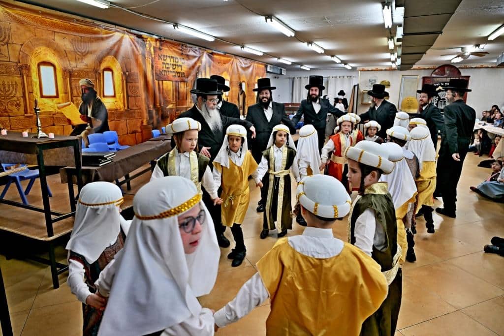 תלמידי ישיבת פומפדיתא חגגו את התחלת לימוד הגמרא