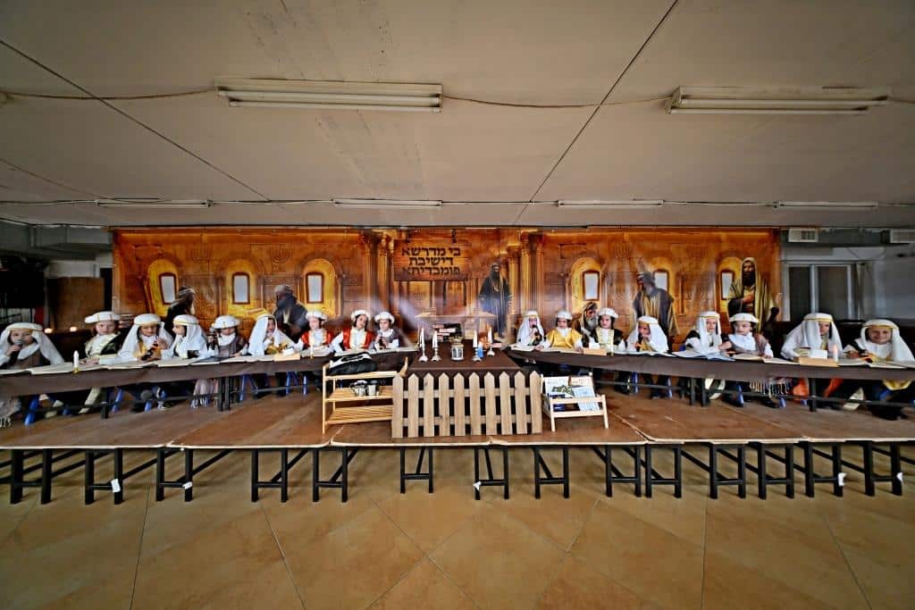 תלמידי ישיבת פומפדיתא חגגו את התחלת לימוד הגמרא